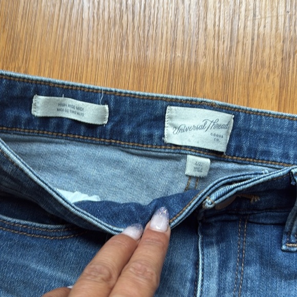 Universal Thread Blue Distressed Jean Shorts high rise midi - 4/27 - Picture 2 of 4